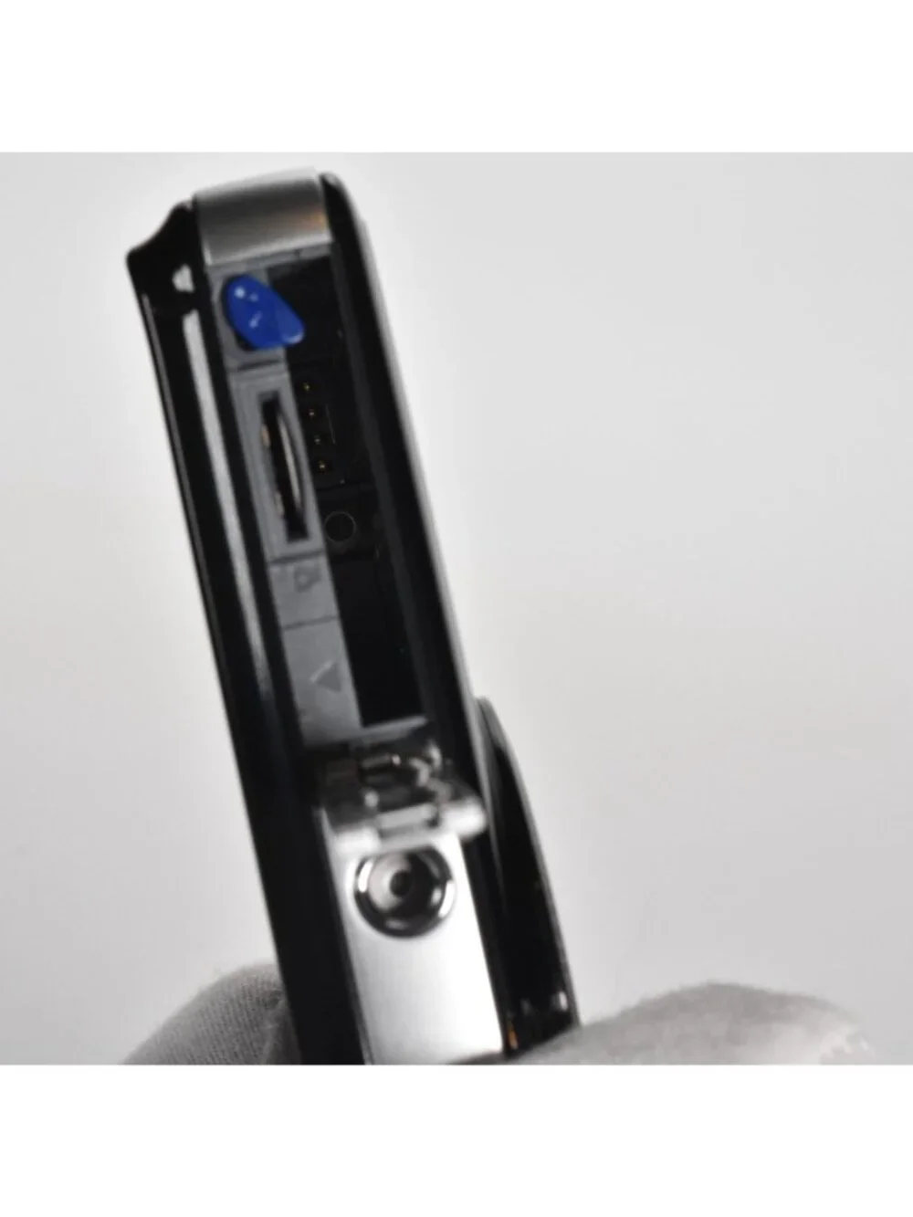 Samsung DualView ST600 Digital Camera 14.2MP 5x Optical Zoom HD Video